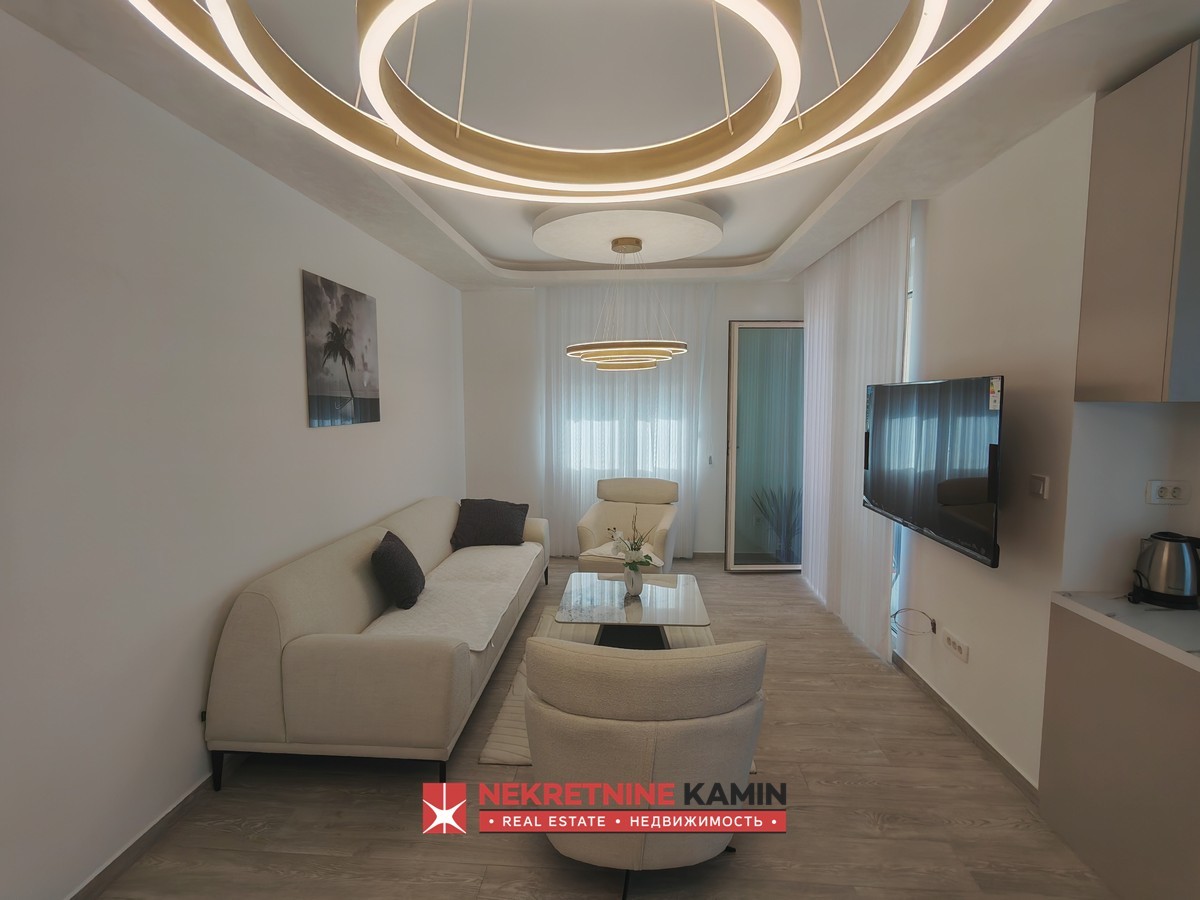 Two-Bedroom Apartment on the 7th Floor of Fab Live, 500 m from the Sea, Bečići, Budva